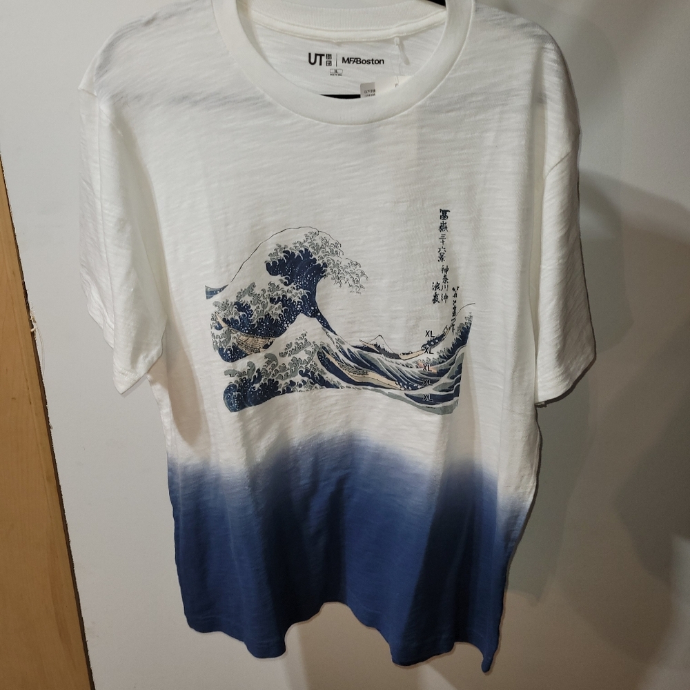 UT MFABOSTON Mns XL Tshirt With White Fade To Blue From China